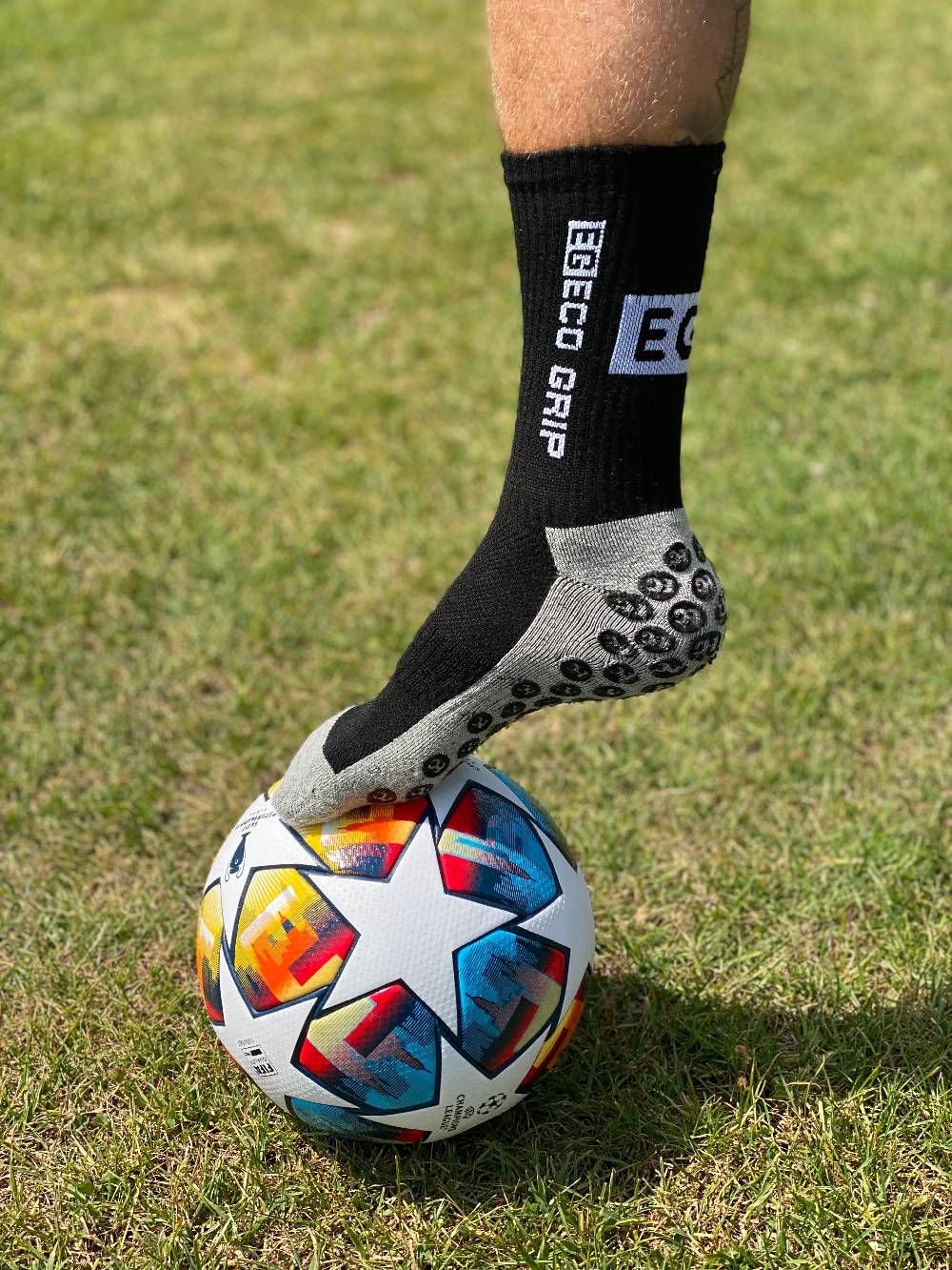 KB Socken Rutschfeste Fußballsocken mit gummierten Noppen 2 Paar 50% Rabatt mit kostenlosem Versand