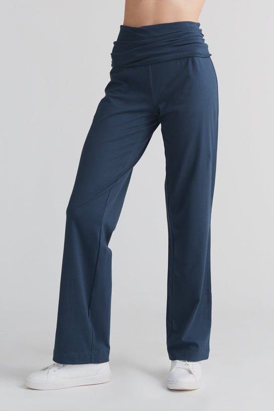 Leela Cotton 1726-048 | Damen Hose mit Umschlagbund - Navy Räumungsverkauf