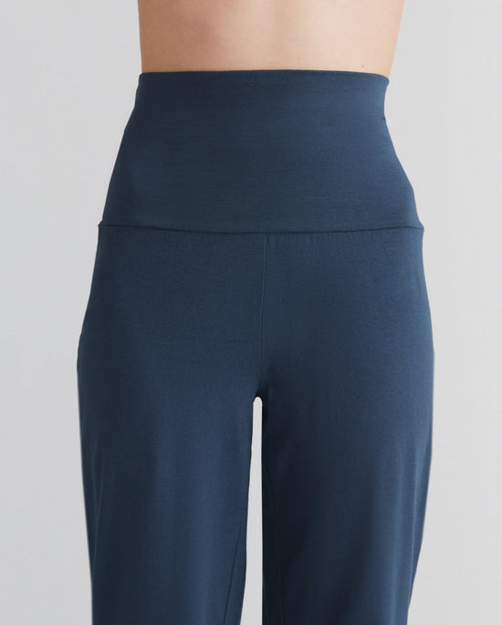 Leela Cotton 1726-048 | Damen Hose mit Umschlagbund - Navy Räumungsverkauf