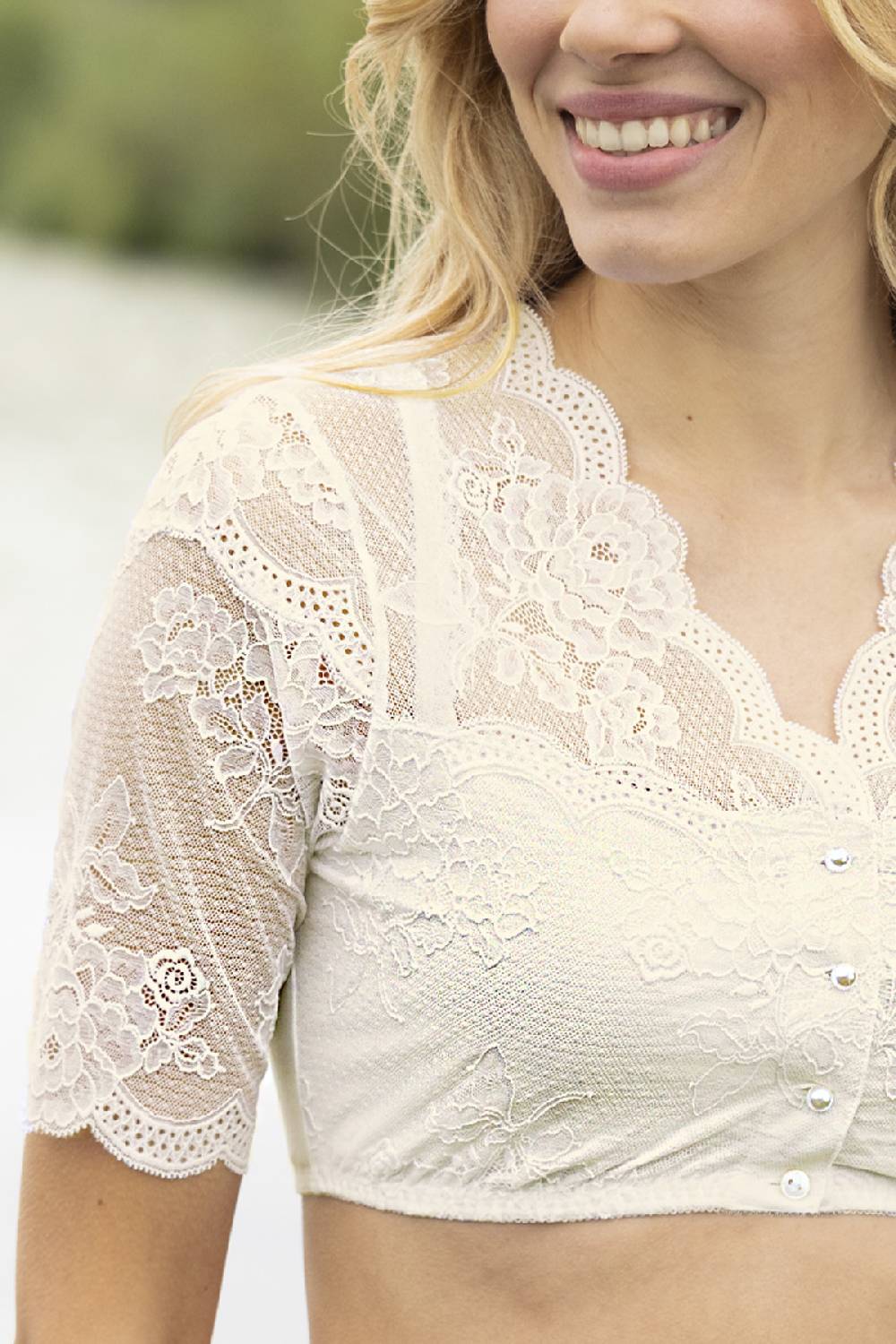 Nina Von C. Dirndl-Bluse Julia, halbarm Begrenzt auf 3 Tage