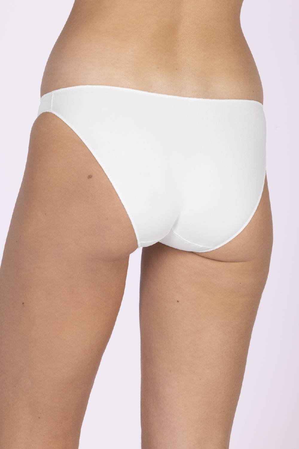 Nina Von C. Minislip, SECRET Begrenzte Freigabe