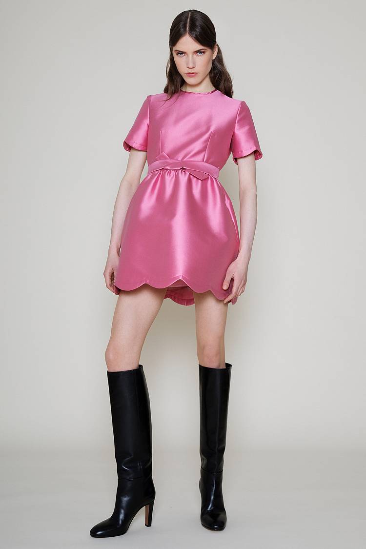 Sly 010 Verspieltes Kleid aus Seidentaft Begrenzt auf 3 Tage